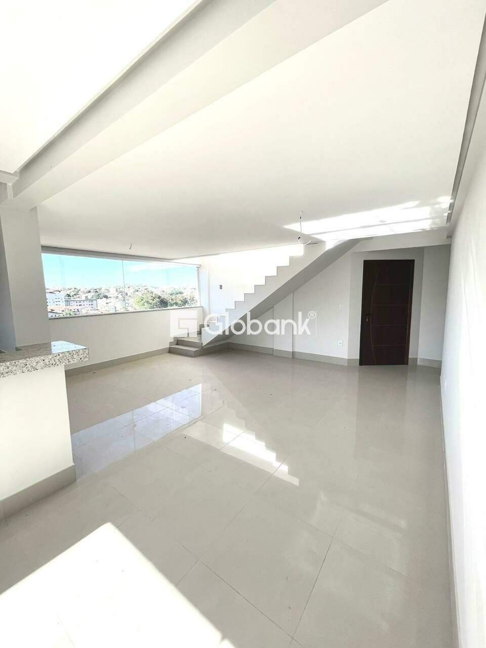 Apartamento 3 quartos à venda Morada do Sol 200m² Montes Claros MG: Escada de acesso da cobertura