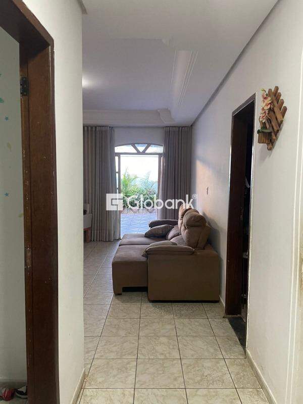 Casa 6 quartos à venda João Botelho 277m² Montes Claros MG: