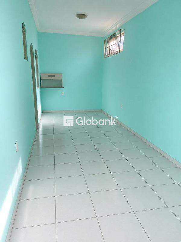 Casa 6 quartos à venda João Botelho 277m² Montes Claros MG: