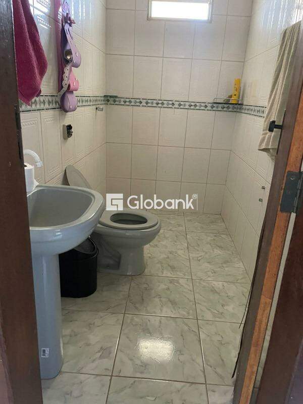 Casa 6 quartos à venda João Botelho 277m² Montes Claros MG: