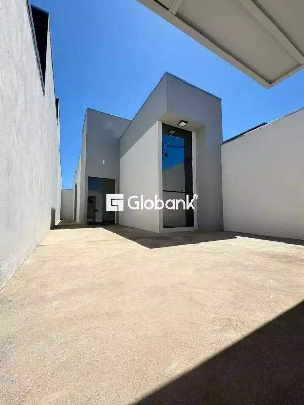 Casa 2 quartos à venda Loteamento Novo Primavera 44m² Montes Claros MG: 