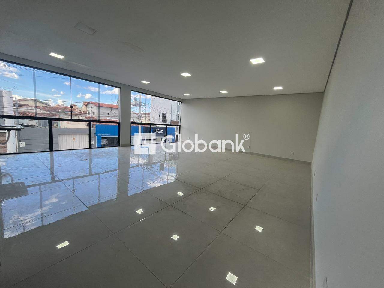 Sala comercial para aluguel Funcionários 70m² Montes Claros MG: 