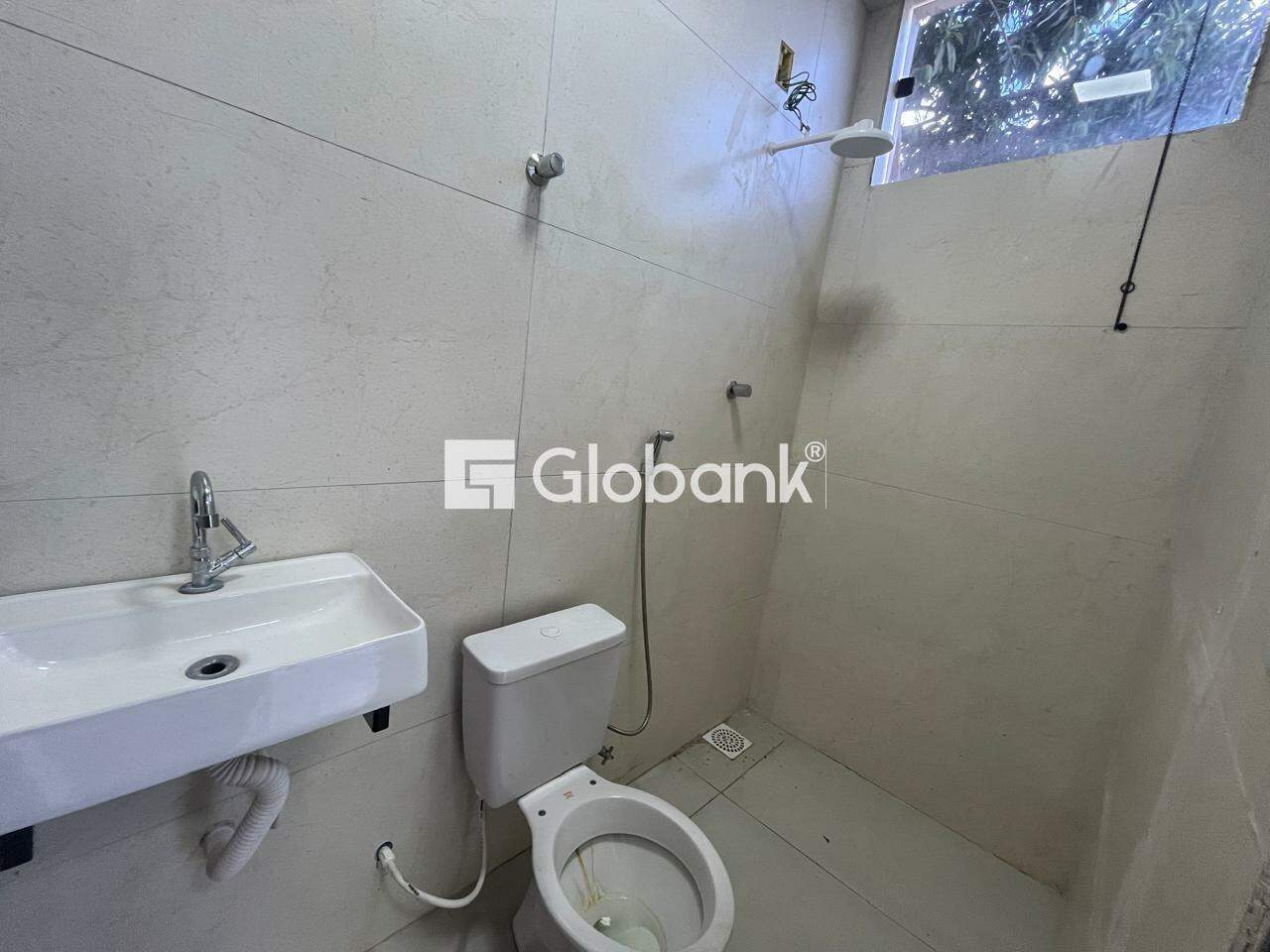Sala comercial para aluguel Funcionários 70m² Montes Claros MG: 