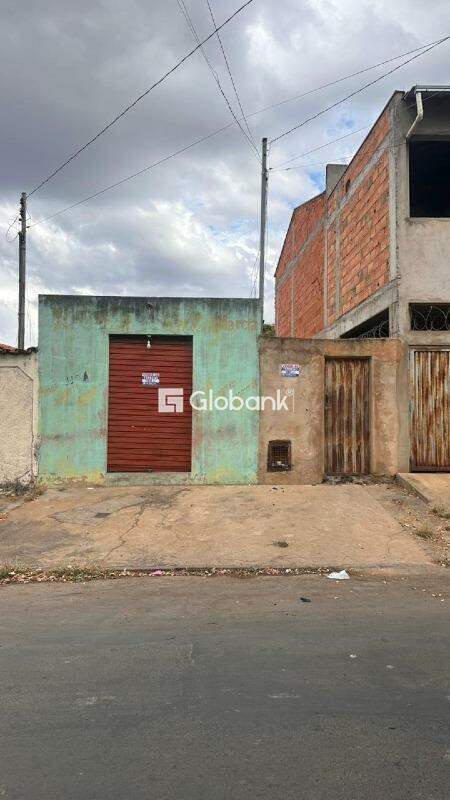 Terreno à venda São Geraldo 180m² Montes Claros MG:
