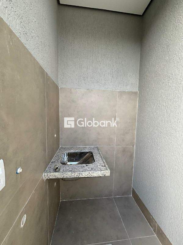 Casa 3 quartos à venda Morada da Serra 130m² Montes Claros MG: 