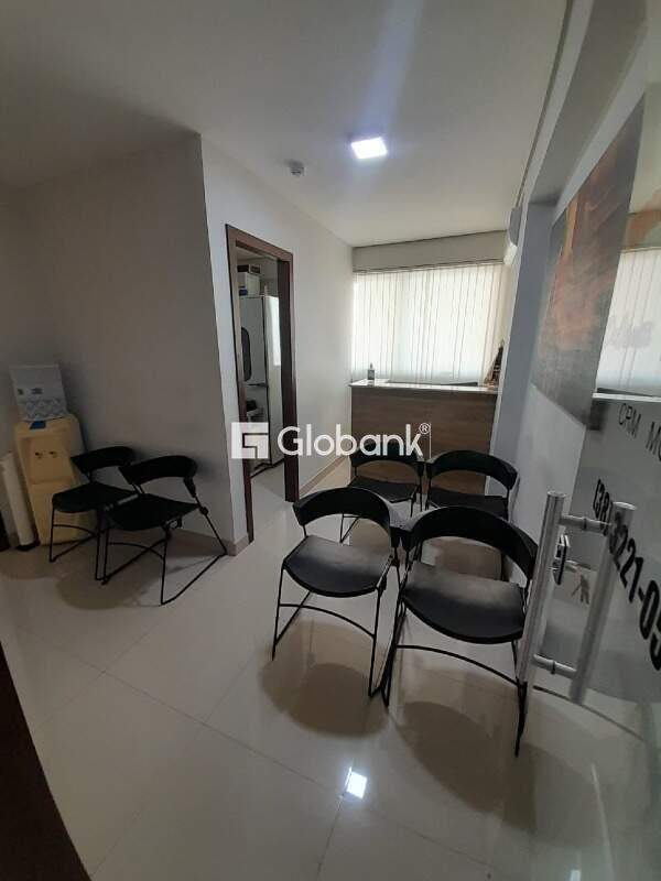 Sala comercial à venda Centro 33m² Montes Claros MG: 