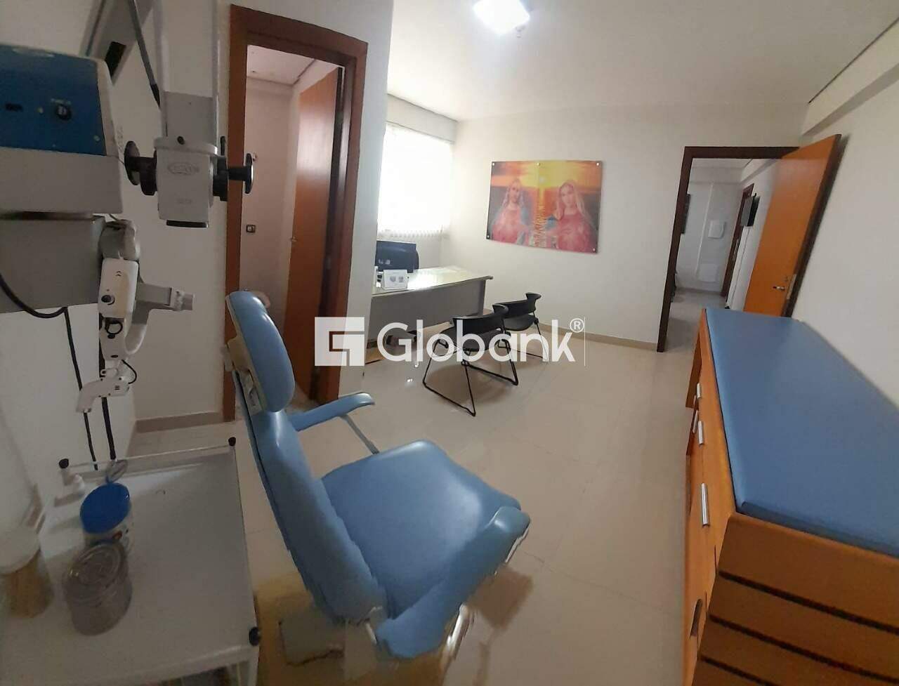 Sala comercial à venda Centro 33m² Montes Claros MG: 