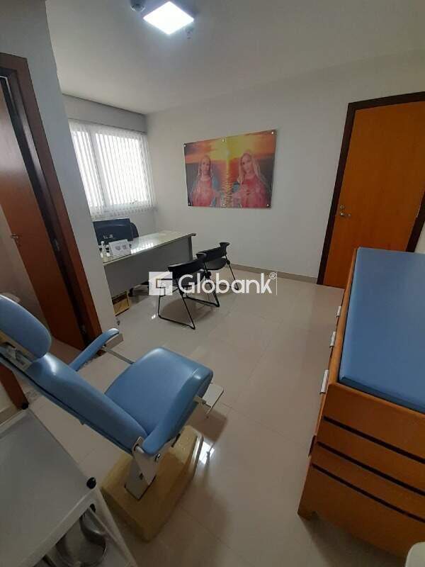 Sala comercial à venda Centro 33m² Montes Claros MG: 