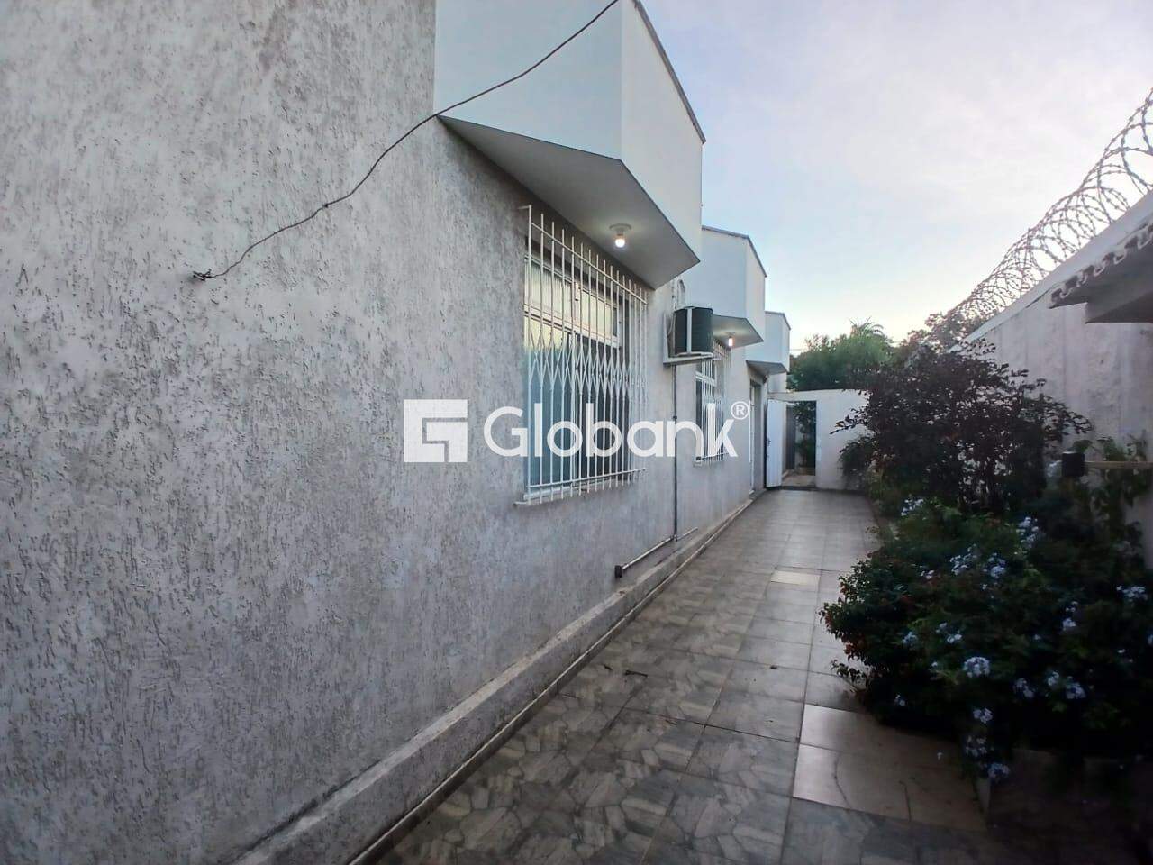 Casa 3 quartos à venda Todos os Santos 200m² Montes Claros MG: