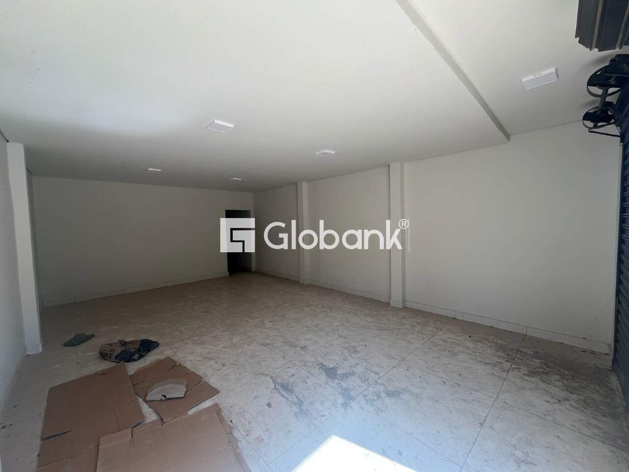 Ponto comercial para aluguel Major Prates 100m² Montes Claros MG: 