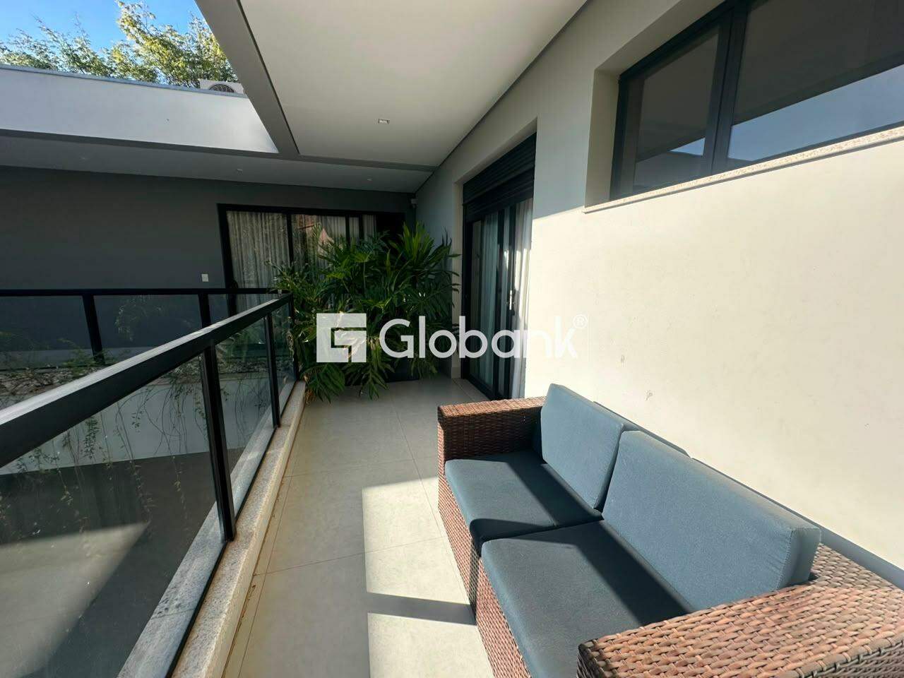 Casa 4 quartos para aluguel Funcionários 430m² Montes Claros MG: Sacada