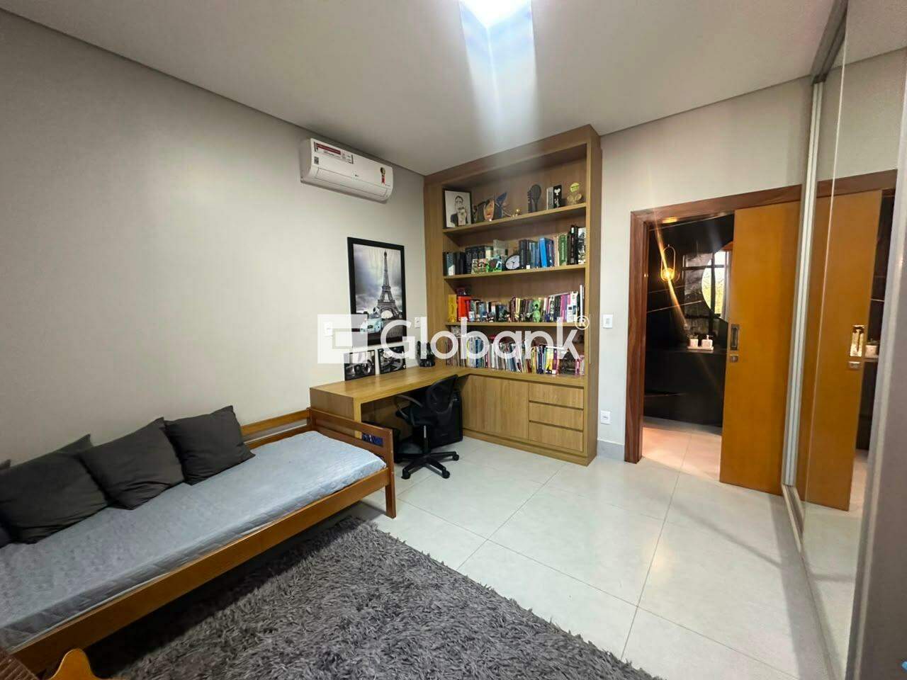 Casa 4 quartos para aluguel Funcionários 430m² Montes Claros MG: Quarto