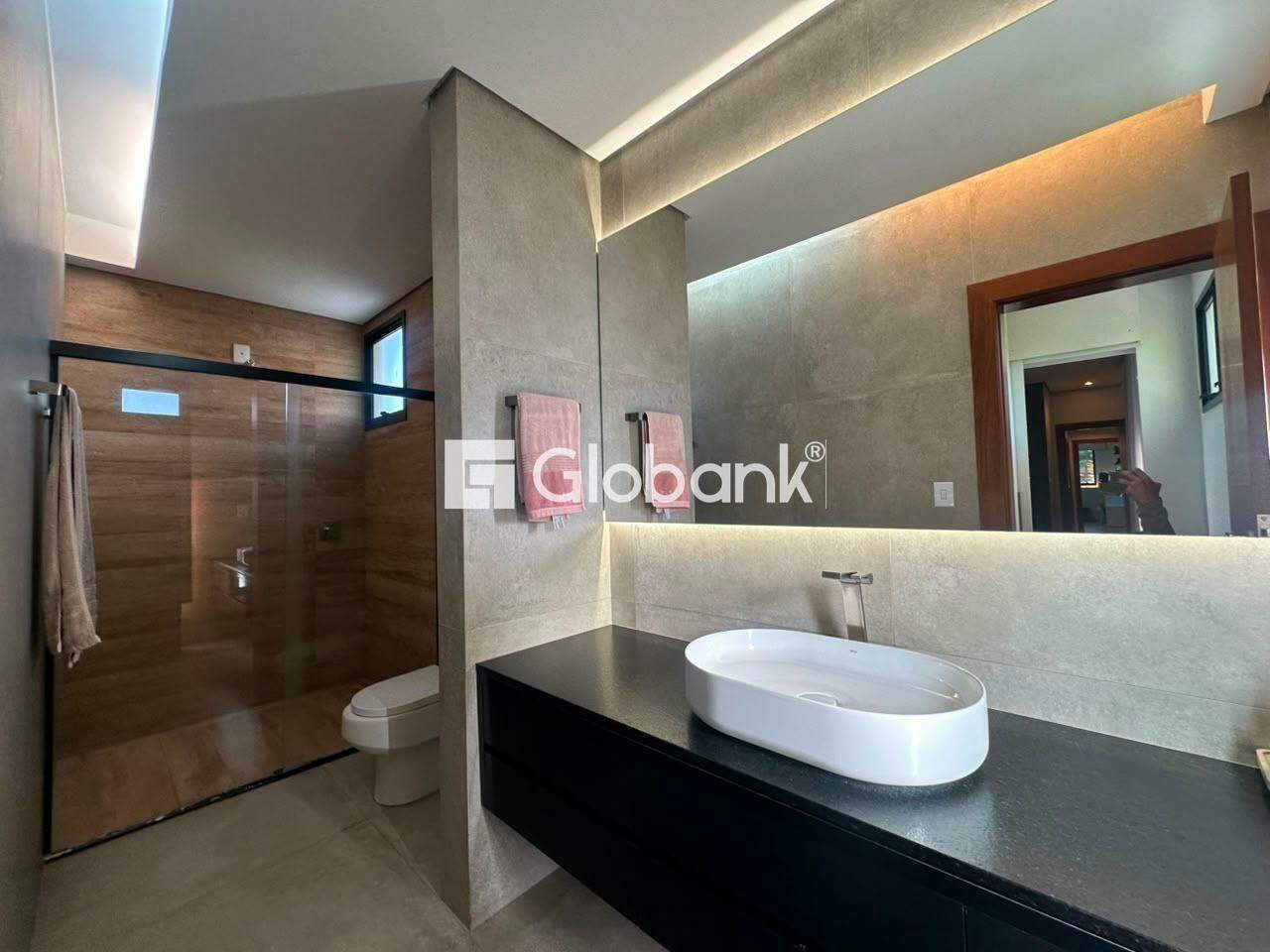 Casa 4 quartos para aluguel Funcionários 430m² Montes Claros MG: Suíte Master