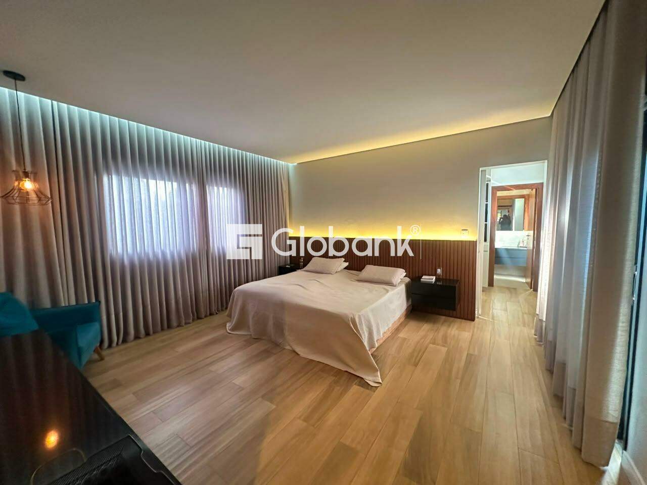Casa 4 quartos para aluguel Funcionários 430m² Montes Claros MG: Quarto