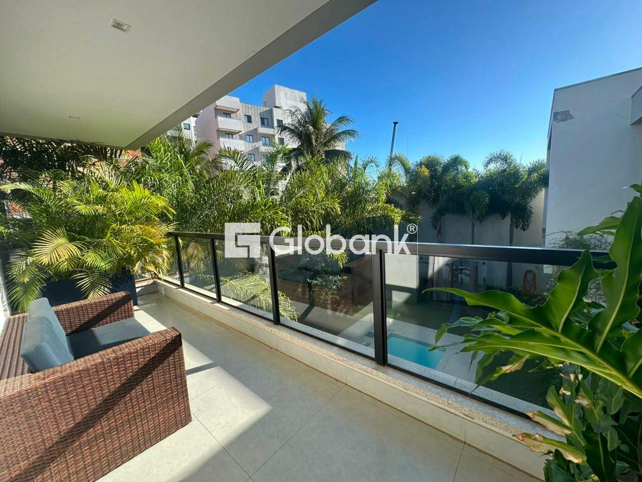 Casa 4 quartos para aluguel Funcionários 430m² Montes Claros MG: Sacada