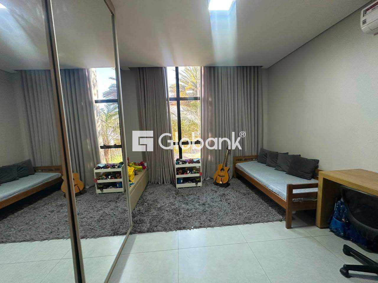 Casa 4 quartos para aluguel Funcionários 430m² Montes Claros MG: Quarto