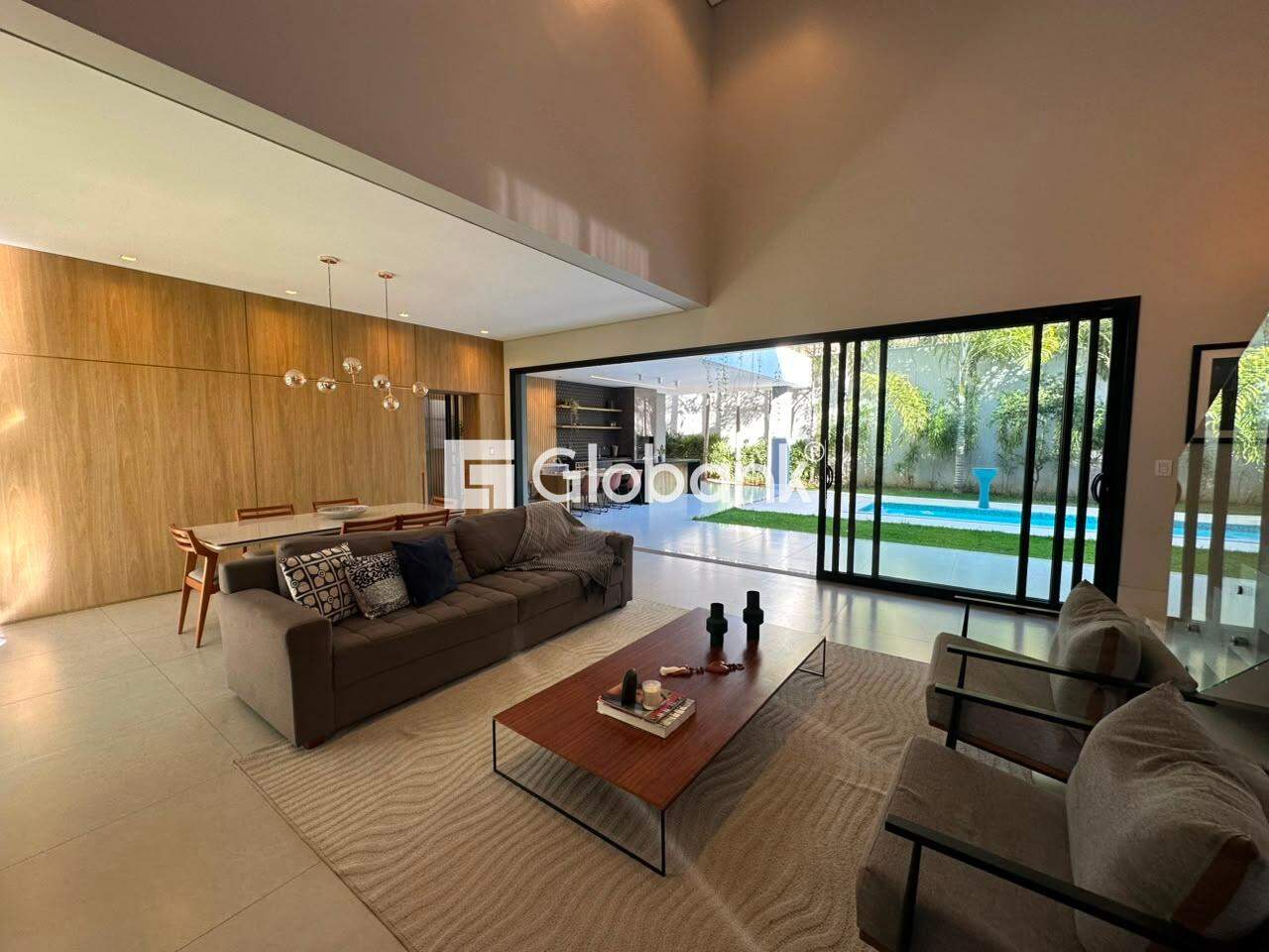Casa 4 quartos para aluguel Funcionários 430m² Montes Claros MG: Sala