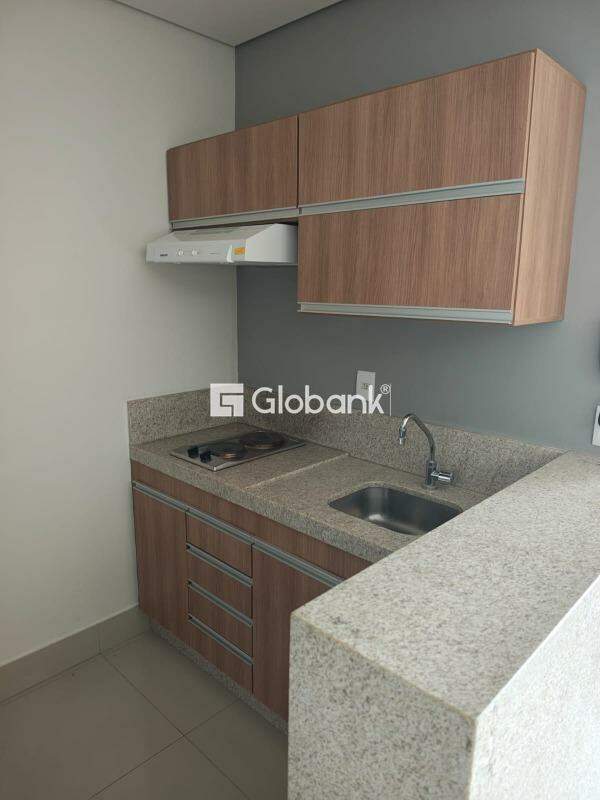 Flat 1 quarto à venda Melo 50m² Montes Claros MG: 