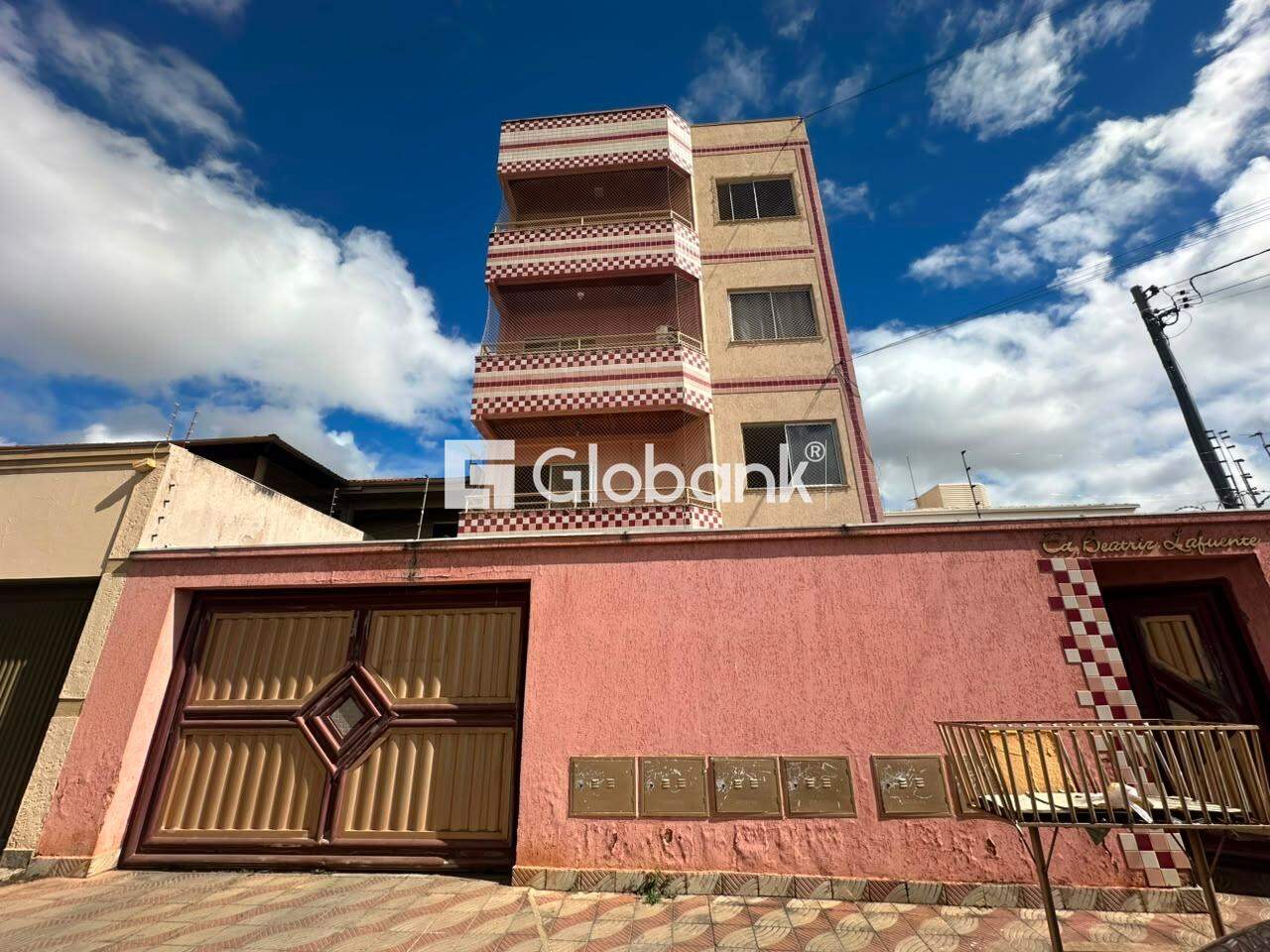 Apartamento 3 quartos para aluguel Cidade Santa Maria 110m² Montes Claros MG: Fachada