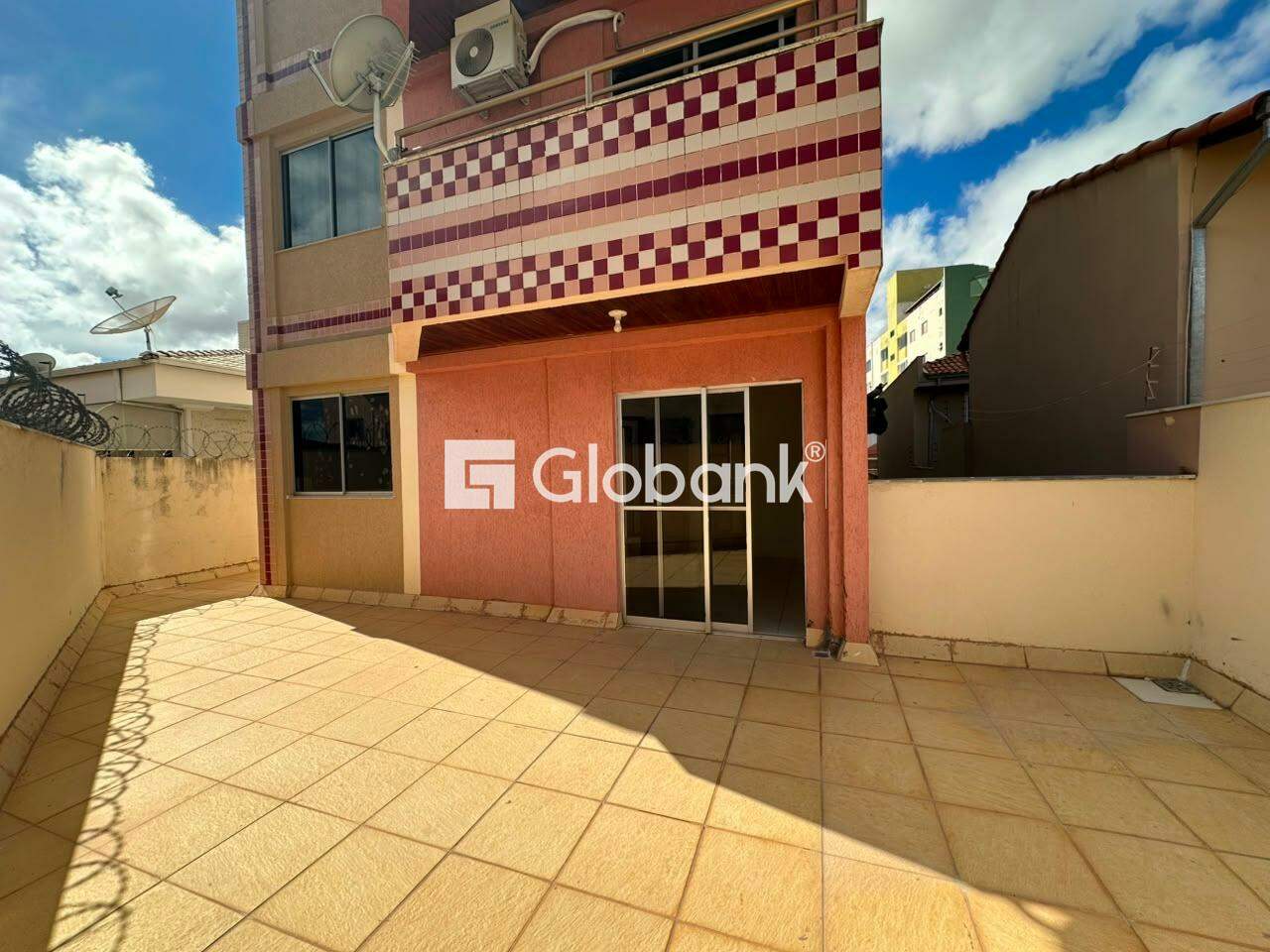 Apartamento 3 quartos para aluguel Cidade Santa Maria 110m² Montes Claros MG: Área privativa