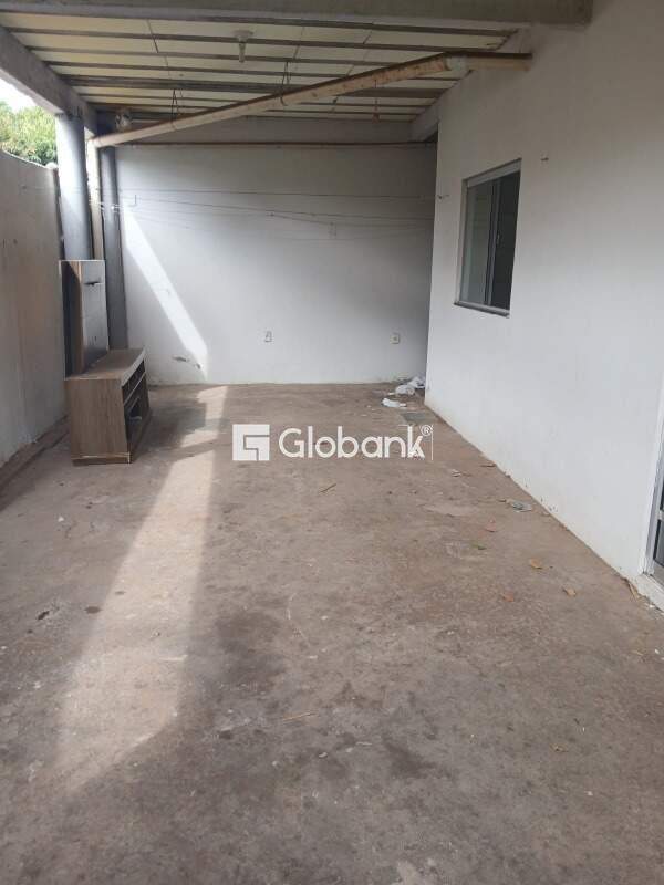 Casa 2 quartos à venda Vila Áurea 70m² Montes Claros MG: 