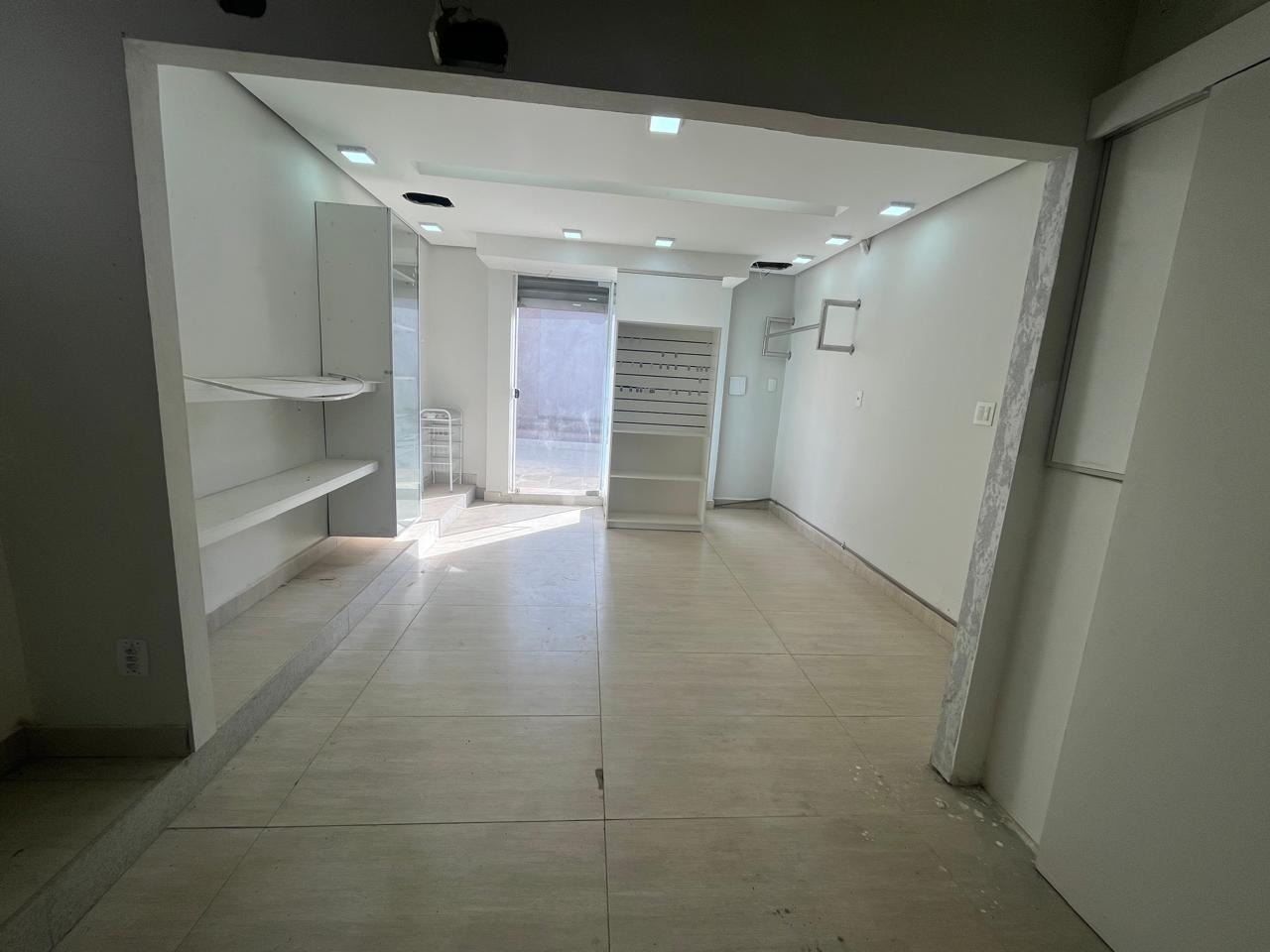 Ponto comercial para aluguel São José 50m² Montes Claros MG: 