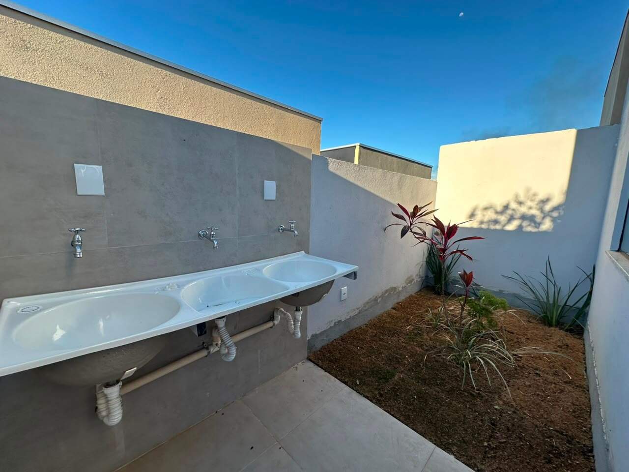 Casa 2 quartos à venda Loteamento Novo Primavera 47m² Montes Claros MG: