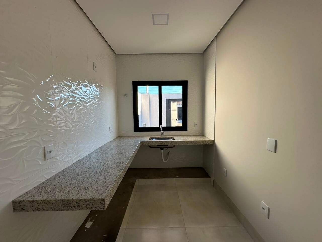 Casa 2 quartos à venda Loteamento Novo Primavera 47m² Montes Claros MG: