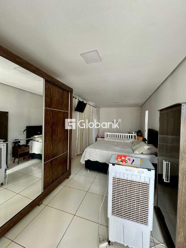 Casa 3 quartos à venda Maracanã 117m² Montes Claros MG: 