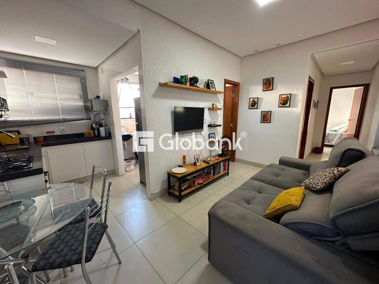 Apartamento 2 quartos para aluguel Vila Guilhermina 60m² Montes Claros MG: Sala