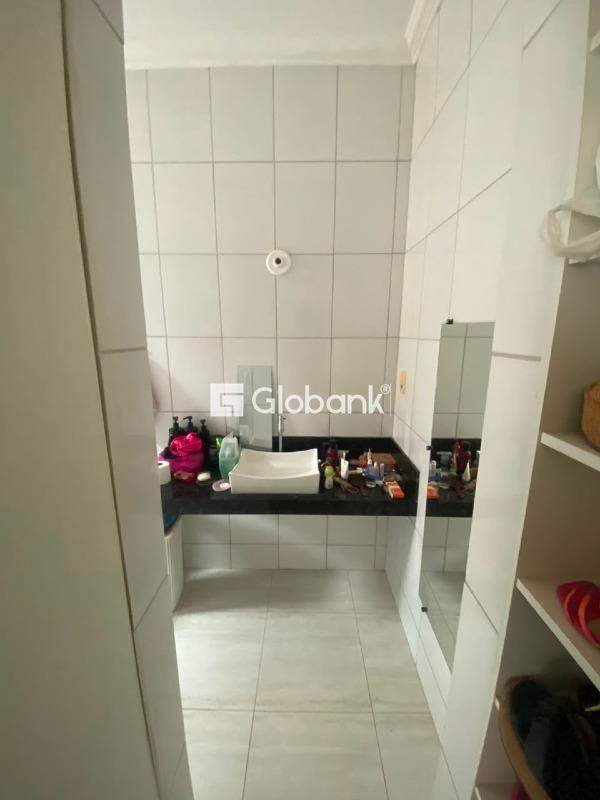 Casa 6 quartos à venda São Judas Tadeu 180m² Montes Claros MG: 