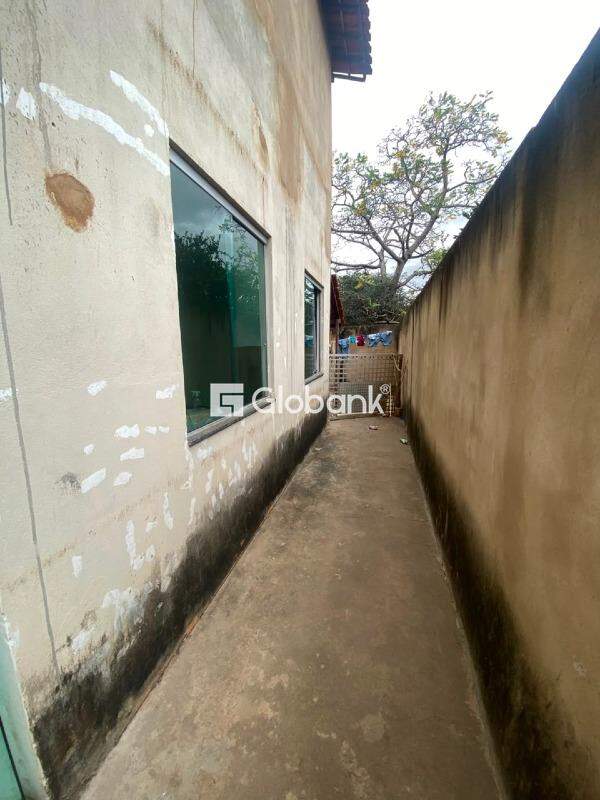 Casa 6 quartos à venda São Judas Tadeu 180m² Montes Claros MG: 