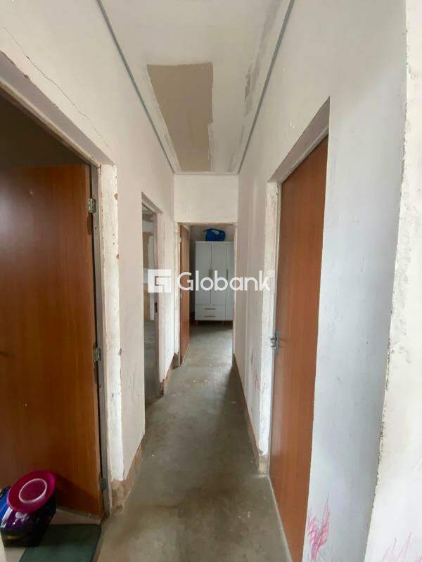 Casa 6 quartos à venda São Judas Tadeu 180m² Montes Claros MG: 