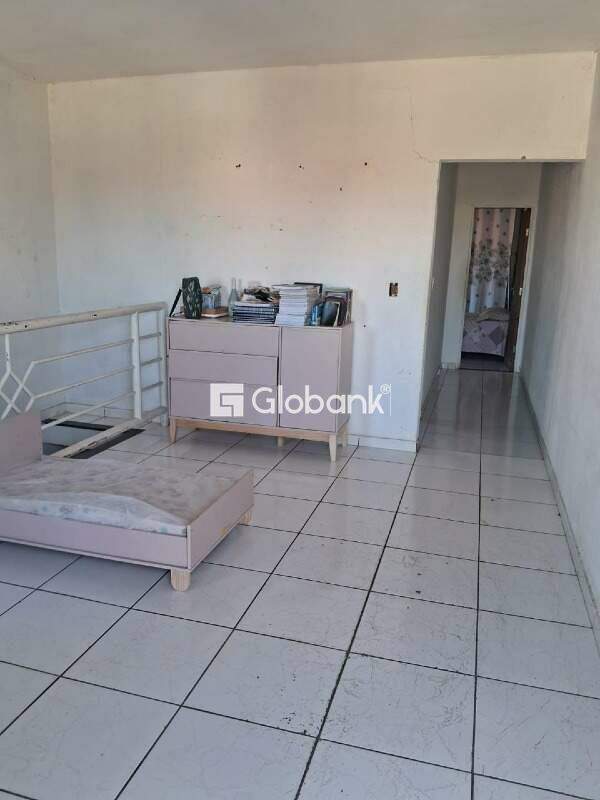 Casa 2 quartos à venda Maracanã 150m² Montes Claros MG: 