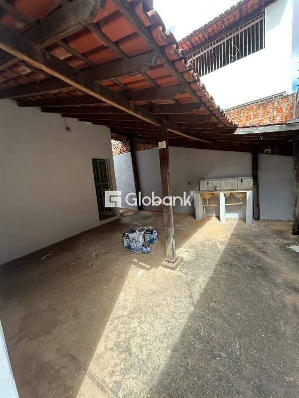 Casa 3 quartos à venda Antônio Pimenta 125m² Montes Claros MG: 