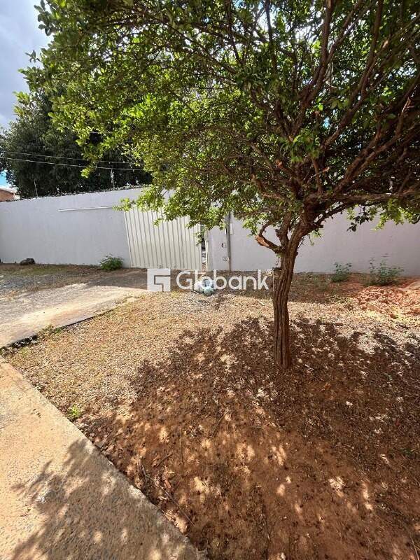 Casa 3 quartos à venda Antônio Pimenta 125m² Montes Claros MG: