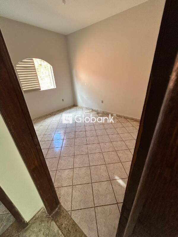 Casa 3 quartos à venda Antônio Pimenta 125m² Montes Claros MG: