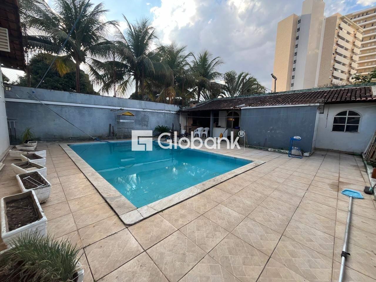 Casa 4 quartos à venda Melo 300m² Montes Claros MG: 