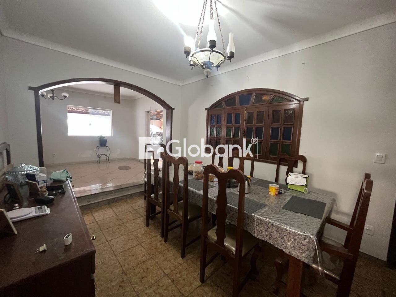 Casa 4 quartos à venda Melo 300m² Montes Claros MG: