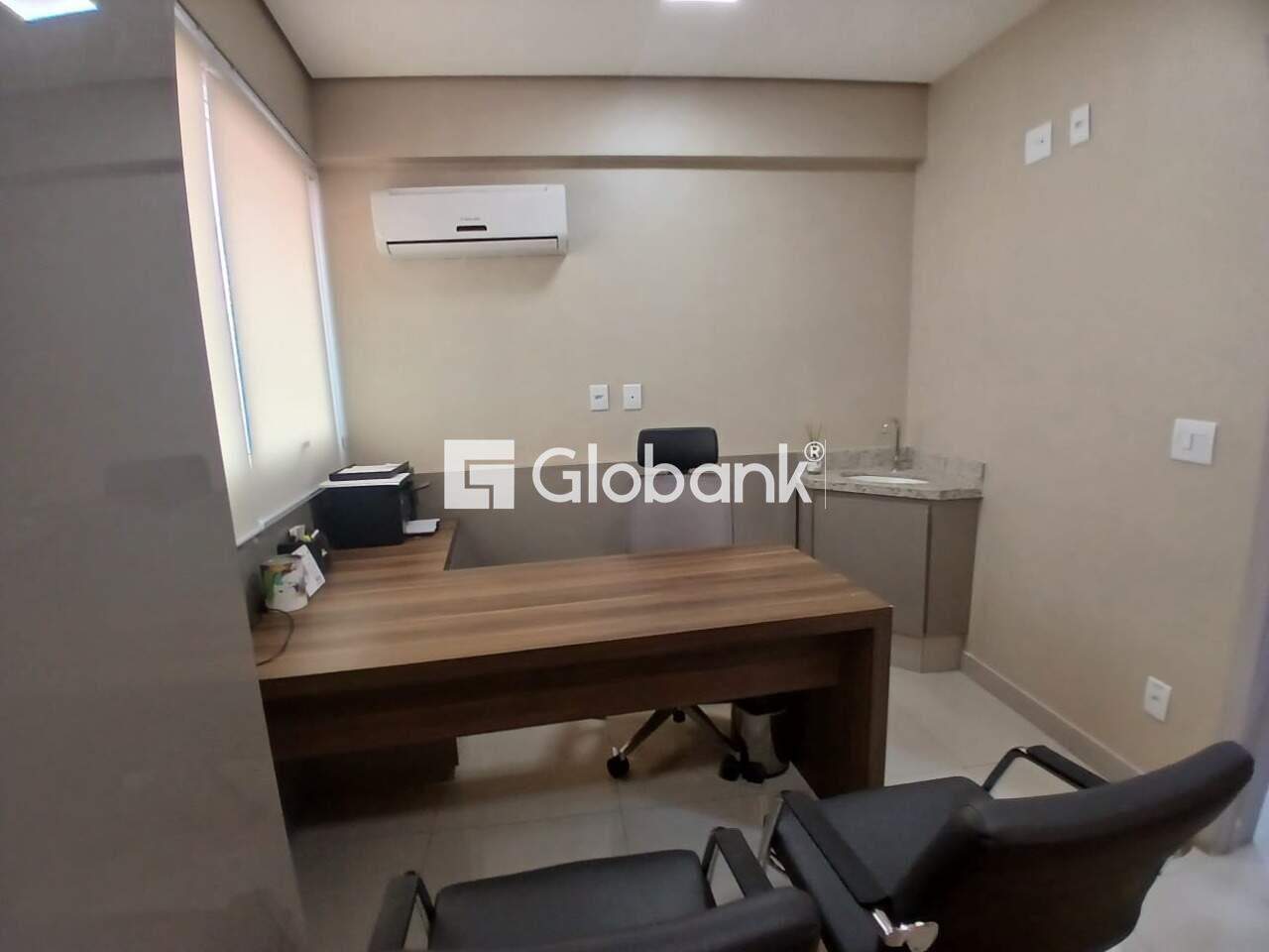 Sala comercial à venda Centro 130m² Montes Claros MG: 
