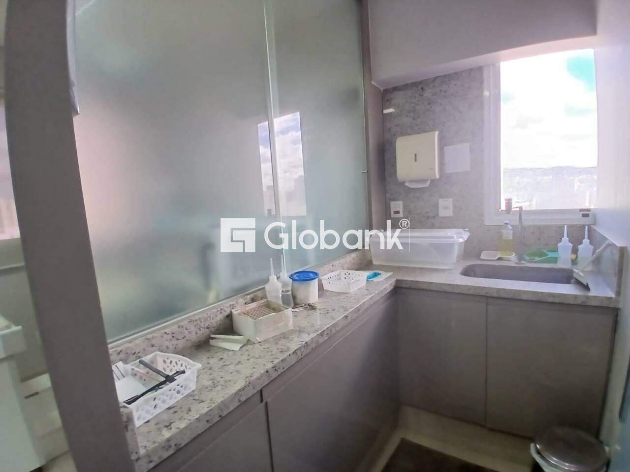 Sala comercial à venda Centro 130m² Montes Claros MG: 
