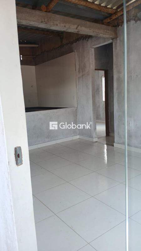 Casa 2 quartos à venda Vila Áurea 88m² Montes Claros MG: 