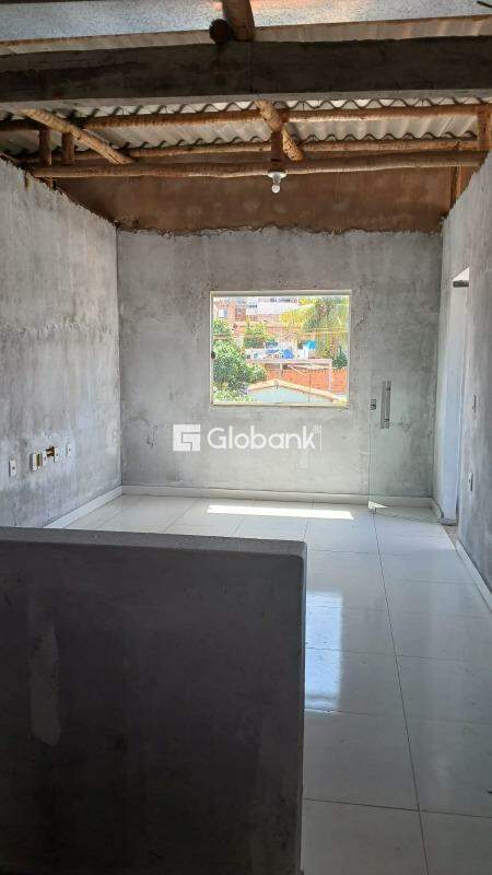 Casa 2 quartos à venda Vila Áurea 88m² Montes Claros MG: 