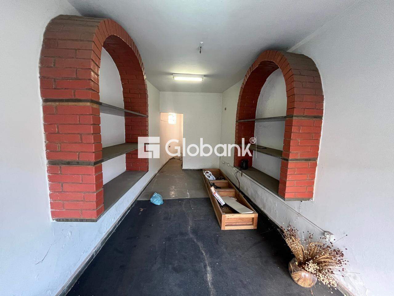 Ponto comercial para aluguel Centro 25m² Montes Claros MG: 