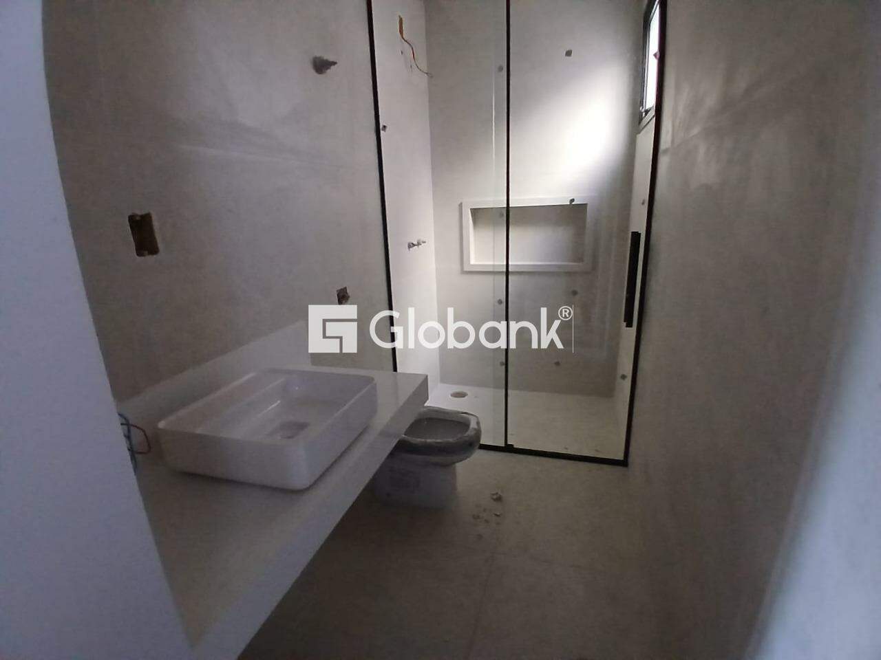 Casa 3 quartos à venda Ibituruna 200m² Montes Claros MG: 