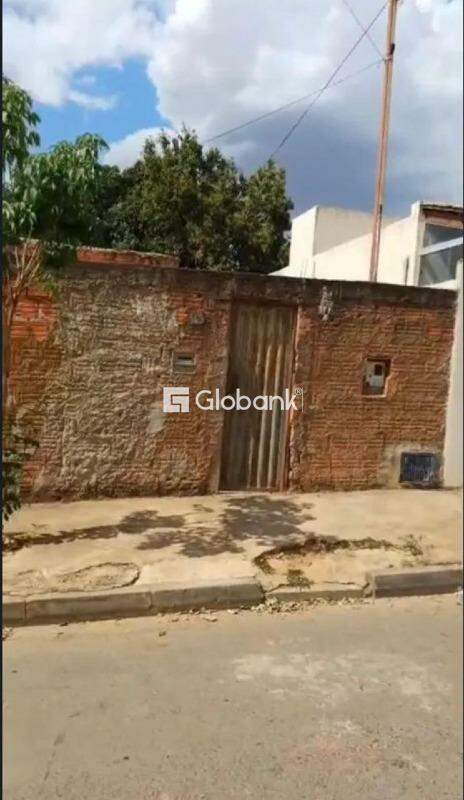 Casa 3 quartos à venda Vila Sion 54m² Montes Claros MG: 