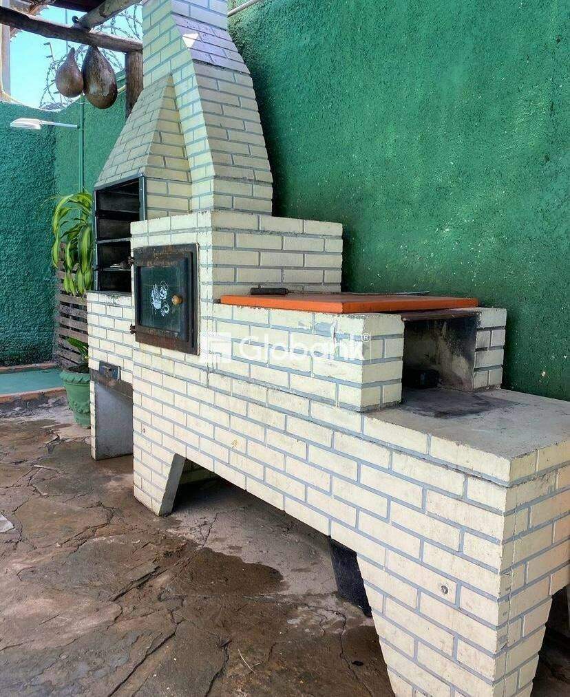 Galpão para aluguel Santa Rita I 250m² Montes Claros MG: rea Goumert