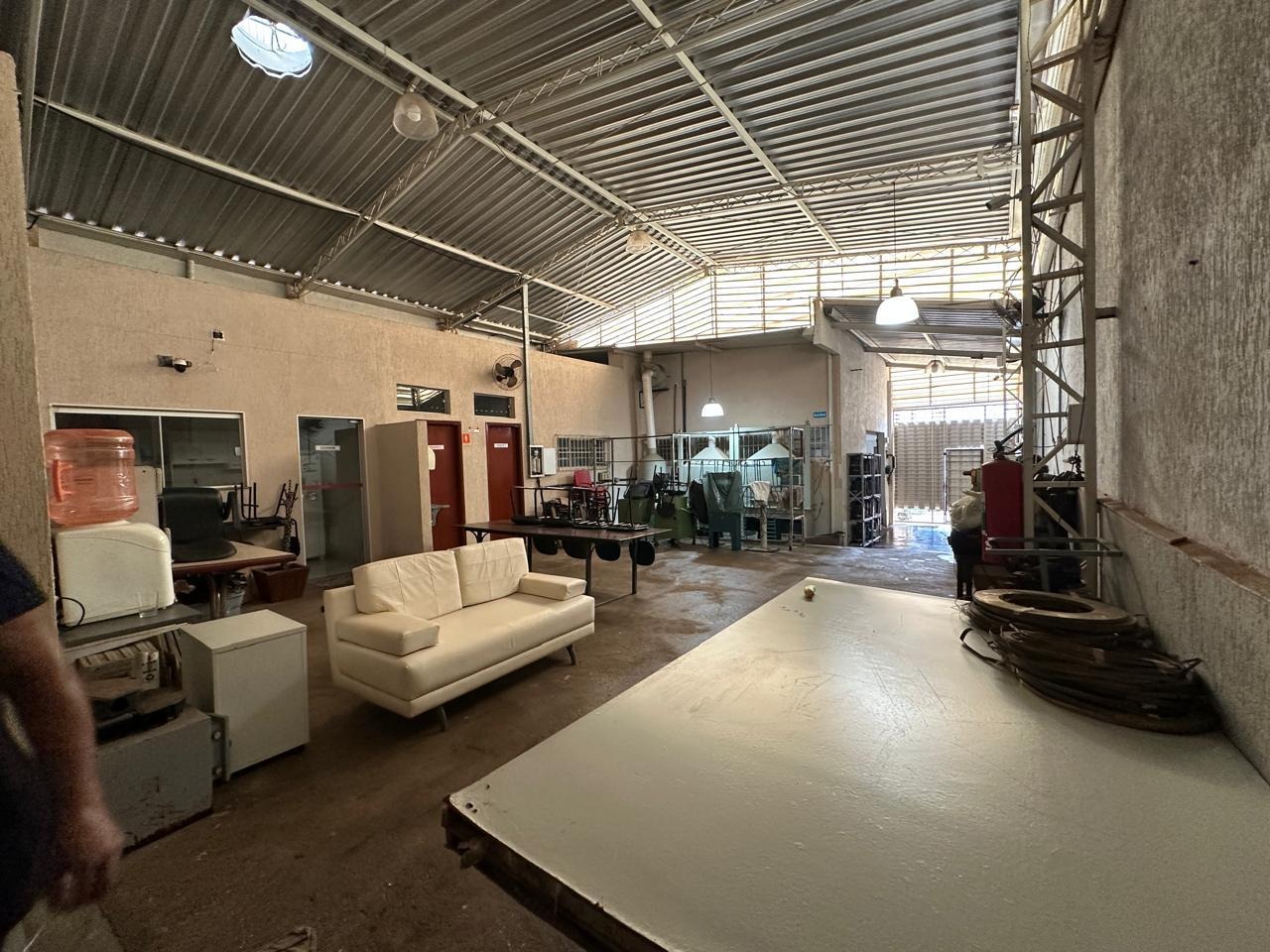 Barracão/Galpão à venda no Vila Camargo: 