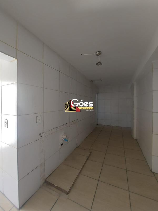 Salão para aluguel em Jardim Zaira: 