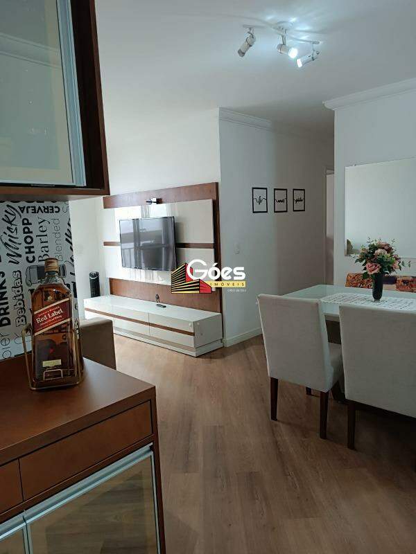 Apartamento à venda com 2 quartos, 58m² - Foto 4
